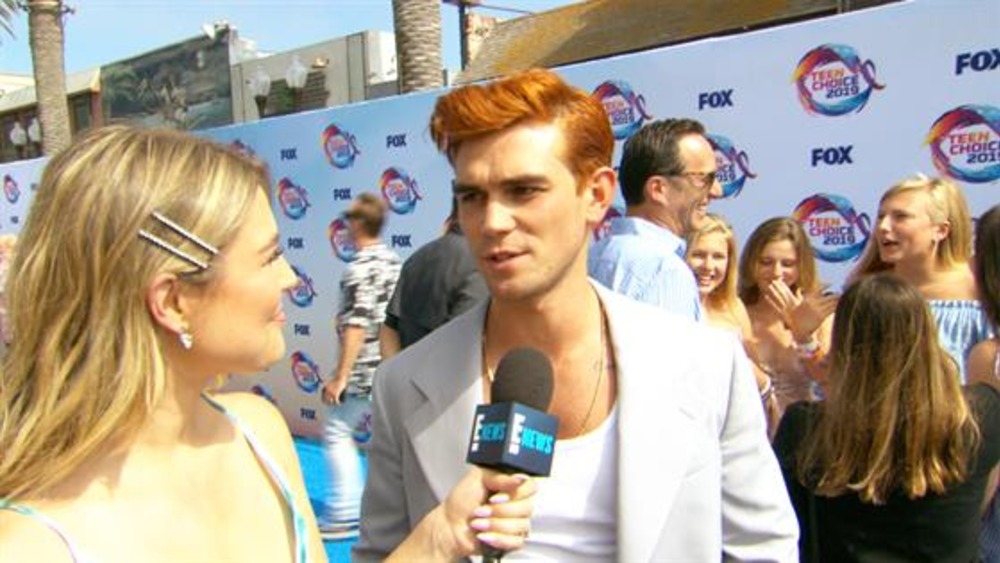 Kj Apa Reveals His Teen Crush Then Gets Crushing News E Online
